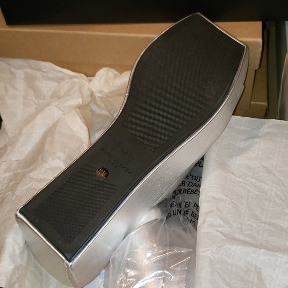 Marc Fisher New YAILYN Platform Slide Sandal Mule Leather Flatforms SILVER Women - Picture 9 of 13